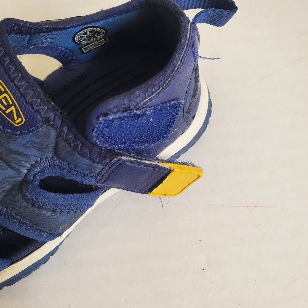 Keen Stingray Closed Toe Sandals Blue Yellow Boys size 9 - Picture 6 of 8